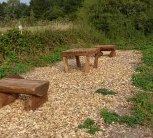 Fitnessbereich am Weg