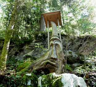 Geschnitzte Figur