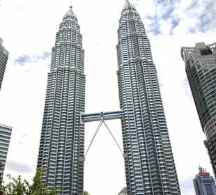KLCC Park - Petronas Twin Towers - Kuala Lumpur