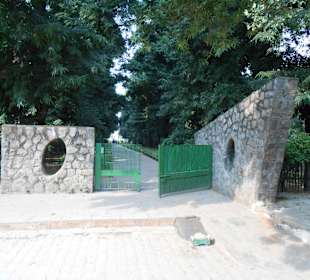 Haupteingang des Lodi Garten