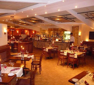 Showküche mit Buchenholzgrill