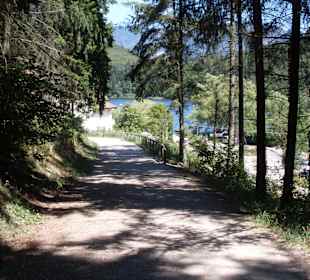 Fußweg zum Montiggler See