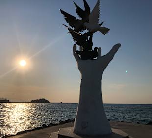 Friedensdenkmal Kusadasi