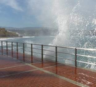 Promenade Las Canteras - stürmischer Atlantik