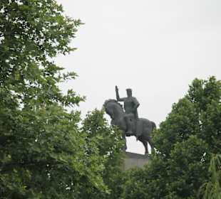 Denkmal für König Wachtang I. Gorgassali