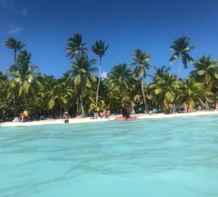 Strand vom Mittagessen vom Wasser aus