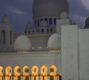 Abends an der Moschee