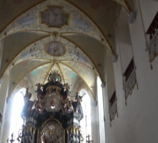 Katholische Stiftskirche St. Peter