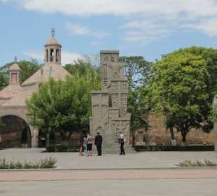 Etschmiadsin Kathedrale - Genozid Denkmal