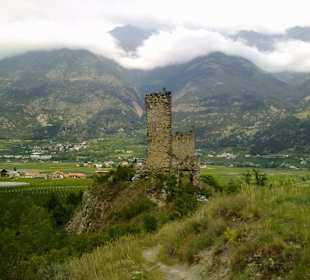Blick von Burgruine Richtung Latsch