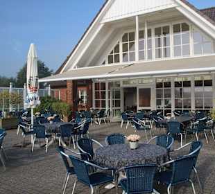 Sonnenterrasse am Clubhaus