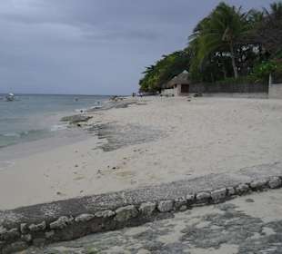 White Beach vor dem Ravenala Resort