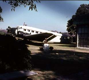 Eine alte Ju 52 am Stadtflughafen