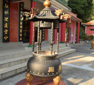 Temple of 10.000 Buddhas