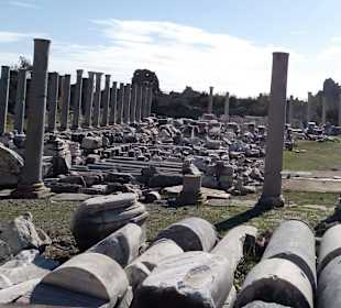 Die Säulenstraße Ruinen Side