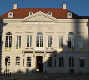 Kurländer Palais