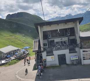 Runter zur Zwischenstation