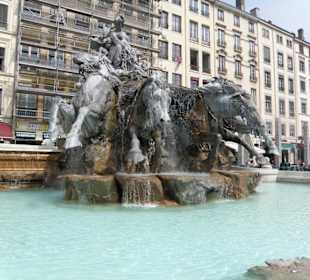 Fuente en el centro de Lyon
