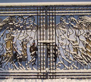 Winter in Oso, Vigeland