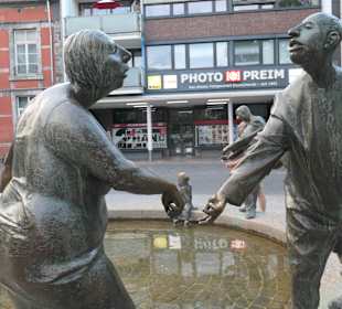 Kreislauf des Geldes, Brunnen beim Elisengarten