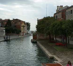 Die Einfahrt zum Arsenal