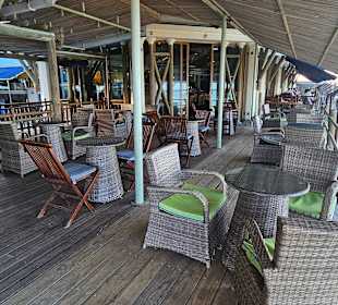 Alle Sitzplätze an der Bar Pearle Beach Resort & Spa