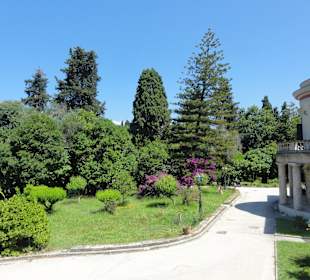 Schlösschen und Park