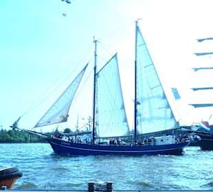 2 Mast Schoner Zephyr