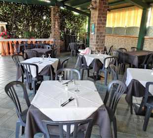 Plätze auf der namensgebenden Veranda