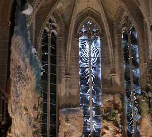 Rechter Seitenaltar: die wundersame Brotvermehrung