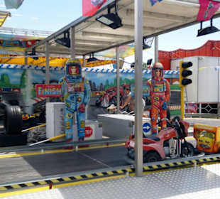 Der Luna-Park bei Tag und Nacht