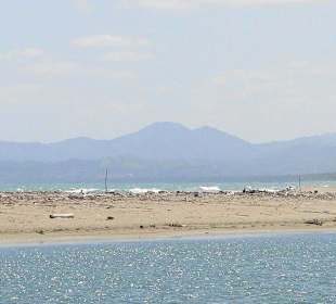 Fluss Landzunge Meer Berge