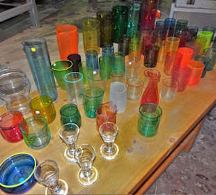 Exponate der Glasbläser in der Glashütte Gernheim