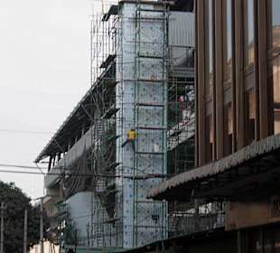 Neue Haltestelle neben BaijokeII Sky Tower(im Bau)