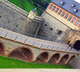 Die Zitadelle Petersberg 
