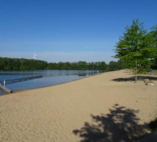 Der Strandbereich des Mahndorfer Sees