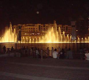 Wasserspiele vorm Khalifa Turm