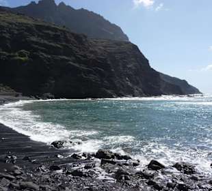 Strand und Steilküste