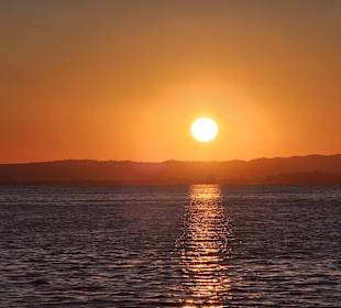 Sonnenuntergang am Hafen