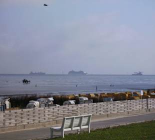 Strand Duhnen, Schiffe zum Hamburger Hafen