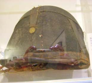 Französischer Soldatenhelm / 1815 (Pappe + Leder)