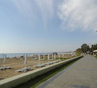 Promenade in Richtung Side