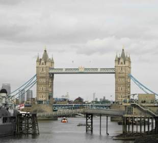 Tower Bridge Impression
