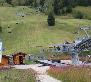 Sessellift vom Campolongo zur Cherz Hütte