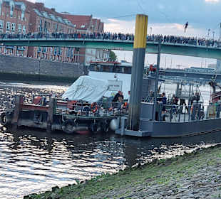 Schlachte - warten auf die Lichterfahrt 