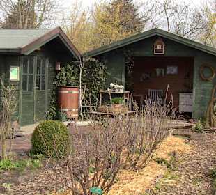 Alte moderne Gartenhäuser