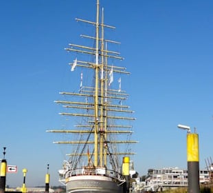 Das Schulschiff Deutschland an seinem Liegeplatz