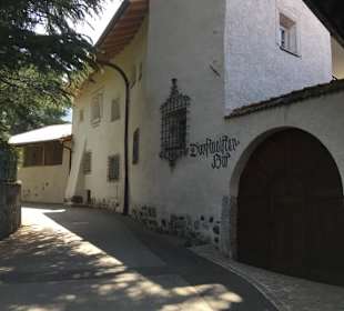 Vorbei an diesem Hof