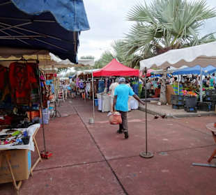 Rundgang über den Marché forain du Front de Mer