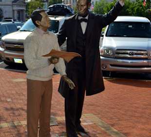 Abraham Lincoln Statue